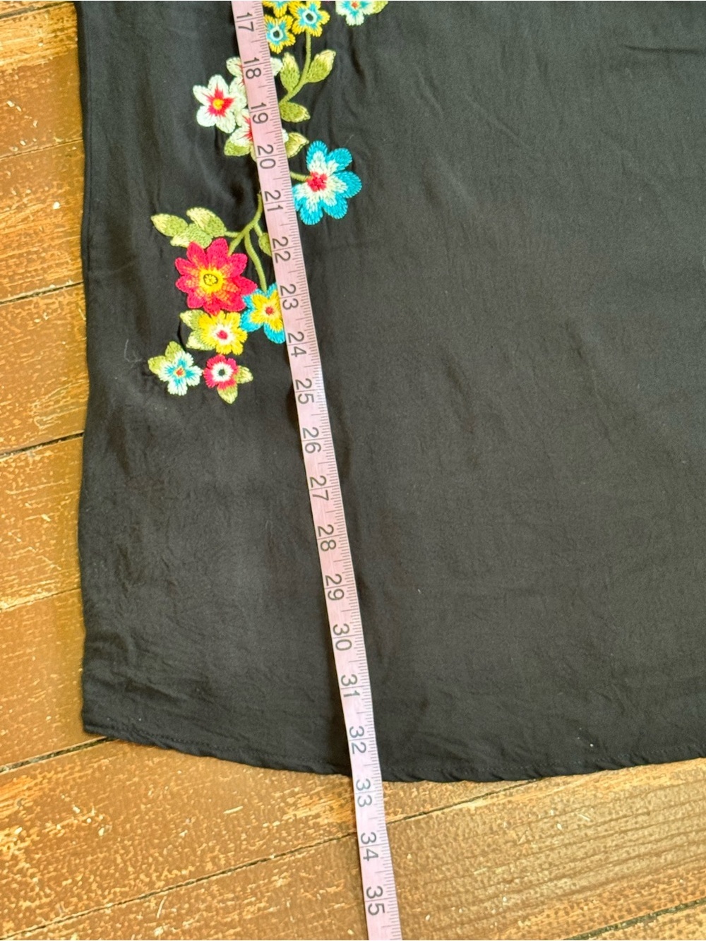 Andre by Unit Embroidered Floral Shift Dress Small Black Boho Tunic Dress - Picture 7 of 9